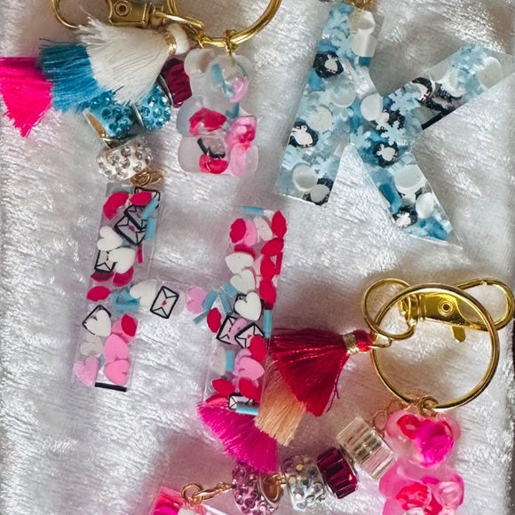 Resin Key Chain Letters - Picture 2 of 4